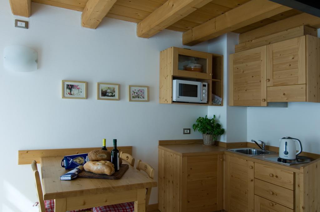 Locanda Tana De 'L Ors ヴァル・ディ・ゾルド 部屋 写真