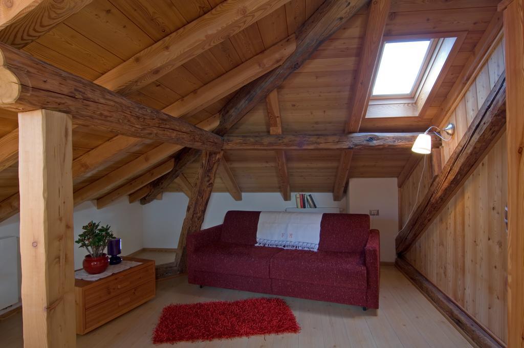 Locanda Tana De 'L Ors ヴァル・ディ・ゾルド 部屋 写真